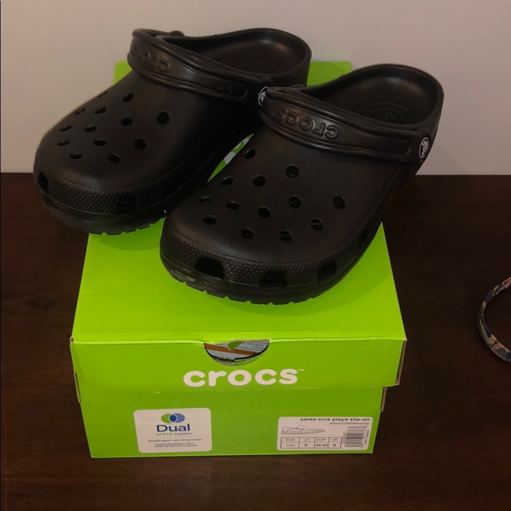 Men’s size 8 crocs